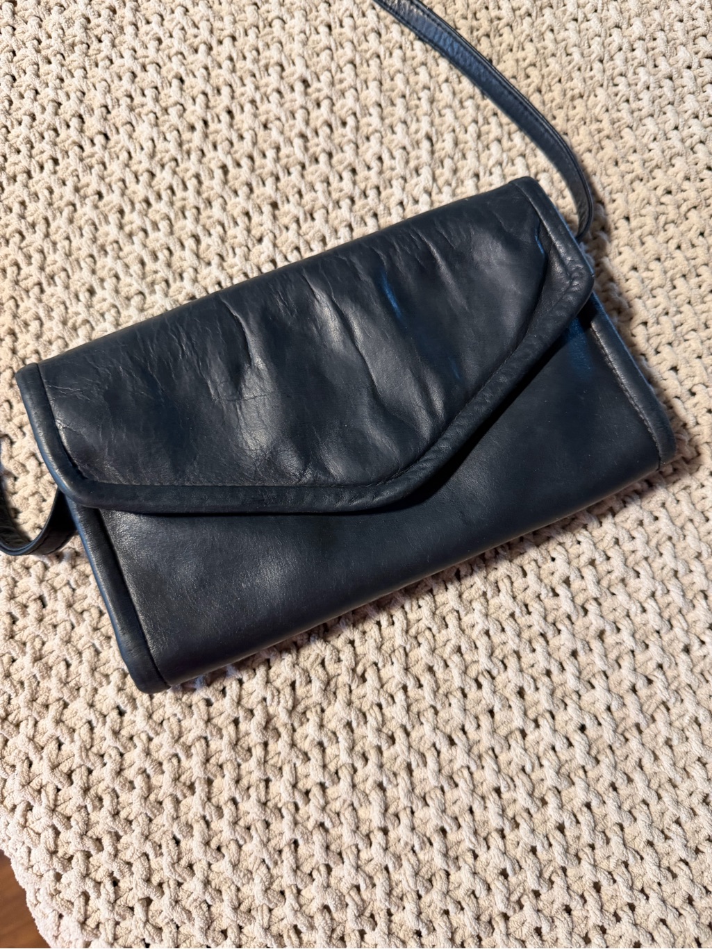 Julia Duren Vintage Envelope Leather Crossbody Bag